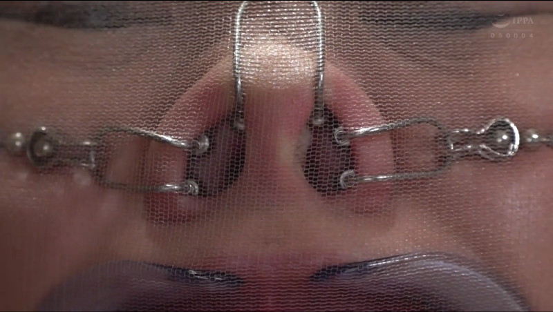 顔面パンスト 鼻フック 開口器2