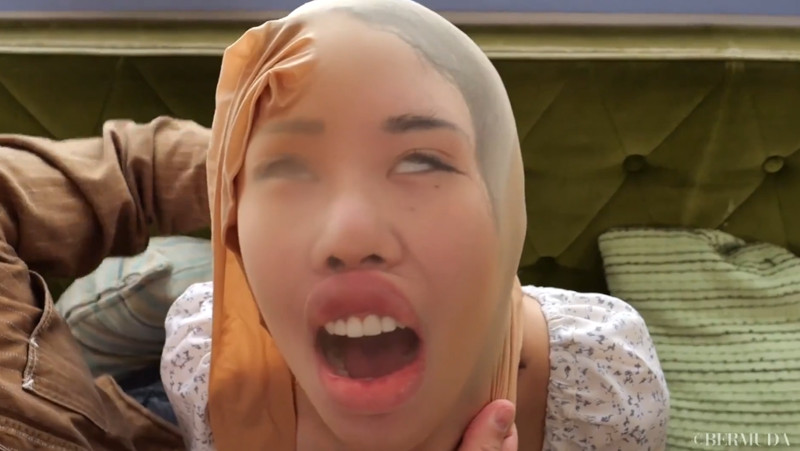 MOMONE 顔面パンスト4