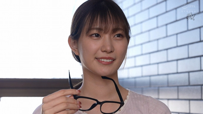 デカ尻妻の全力挑発で襲われた僕は、荒れ狂う雌の性欲を浴びせられ、何度も中出しさせられてしまった。 美谷朱里2