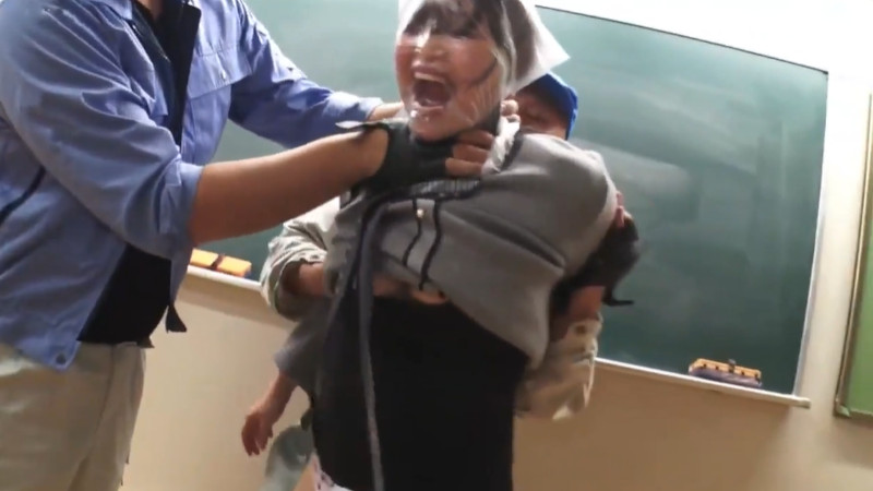 望月あやか ビニール袋顔面窒息責め3