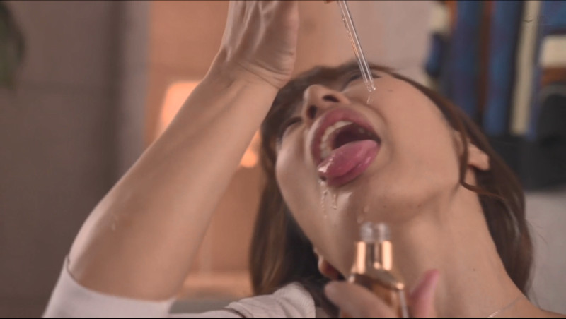 迎え舌で媚薬を飲む水川潤