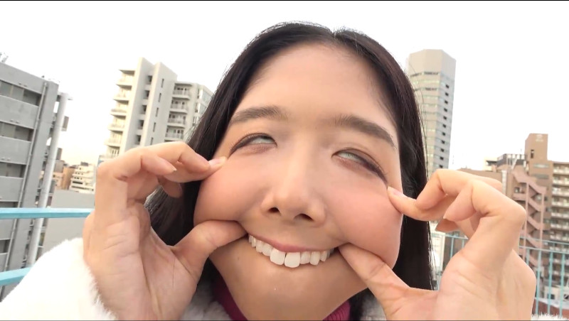 前乃菜々 セルフ変顔