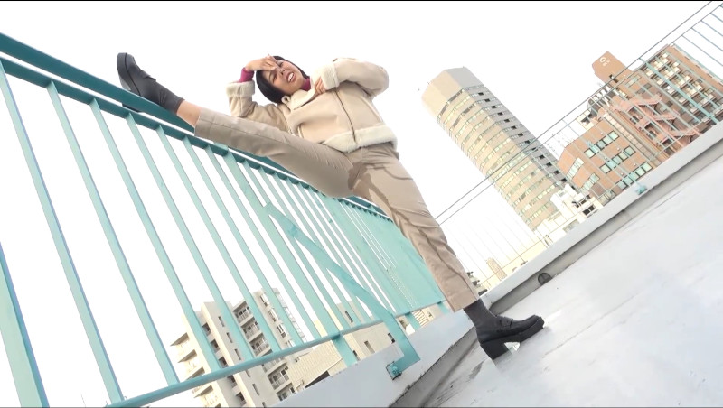 前乃菜々 セルフ変顔 放尿