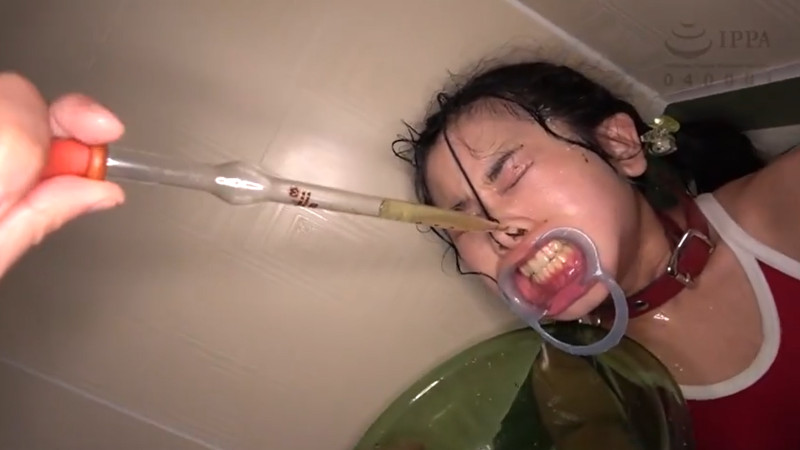 青葉ねね 鼻フック 開口器 小便ぶっかけ2