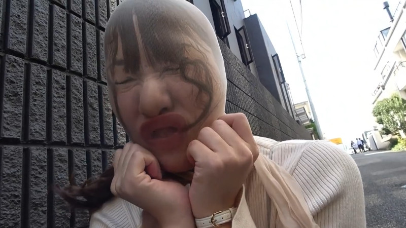 水川潤 野外 顔面パンスト2