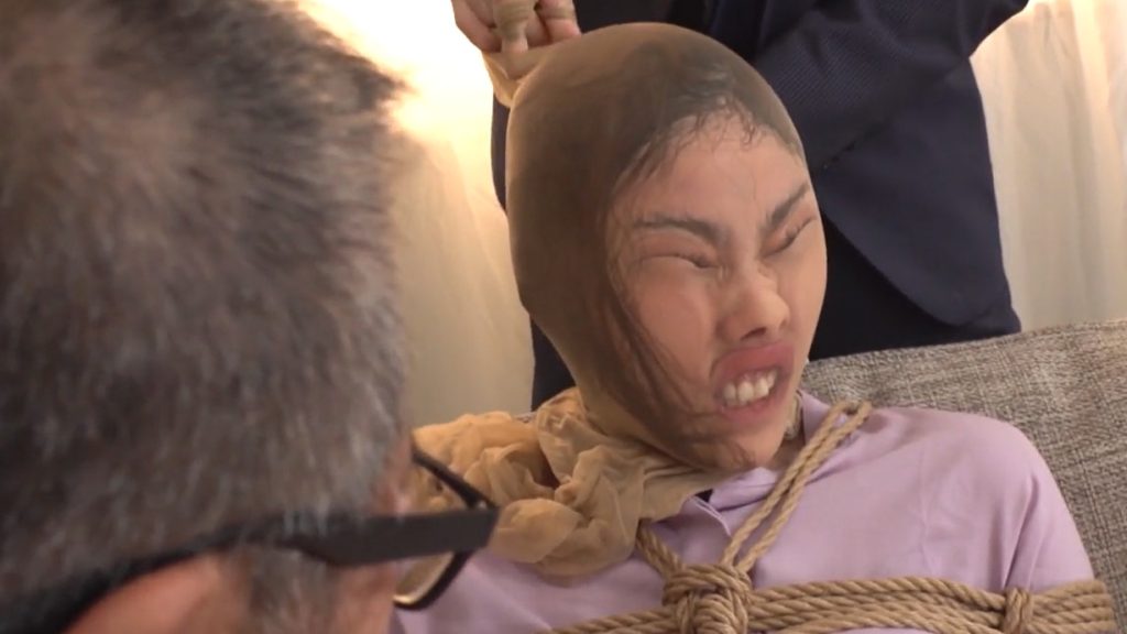 悪徳女議員 卯水咲流 顔面パンスト2