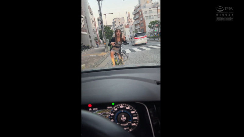 りおっち 車を停止させる迷惑ギャル