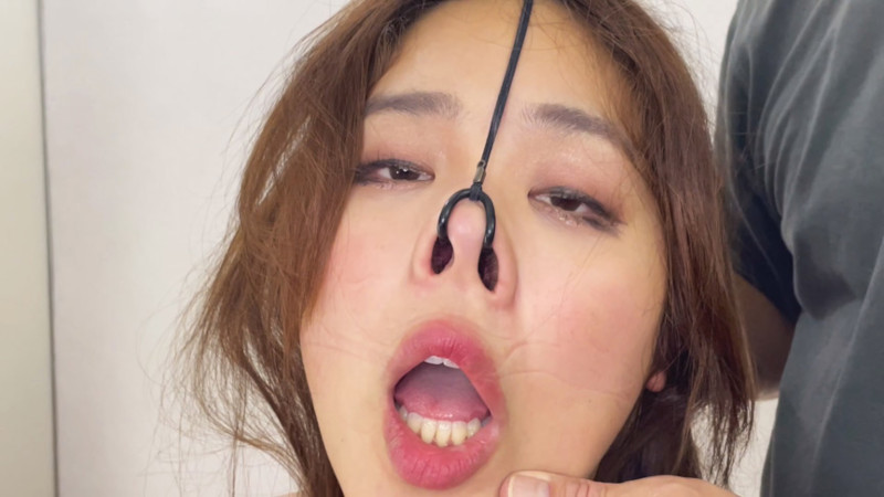 御影れみ 鼻フック