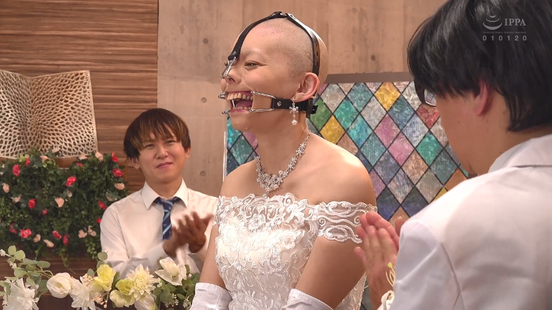 平泉栞奈 スキンヘッド 鼻フック 開口器 ヨダレ