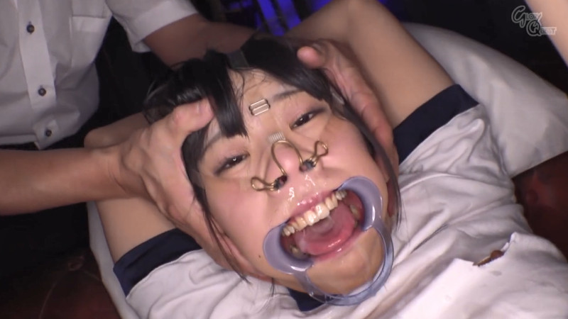 真宮しおり 3方向鼻フック 開口器 牛乳注射2